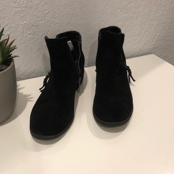 Booties - Picture 5 of 7